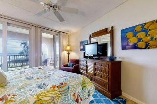 Beachfront condo with beach access, balcony, AC, pool & tennis - 7