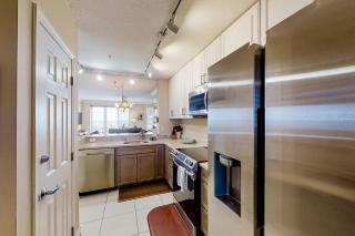 Oceanfront, 2nd-Floor Condo with Balcony, HDTVs, WiFi, AC & Shared Pool - 2