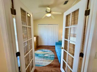 Coastal Adorable 2 Bedroom 1 Bath Beach House On Nettles Island Resort N455 - 4