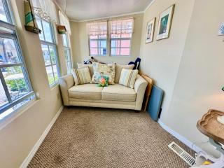 Coastal Beautiful 2 Bedroom 2 Full Bath Beach Home Located on Nettles Island Resort - Jensen Beach - 9