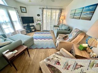 Coastal Beautiful 2 Bedroom 2 Full Bath Beach Home Located on Nettles Island Resort - 8