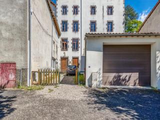 Cottage in Pontgibaud near Volcano Park - 1