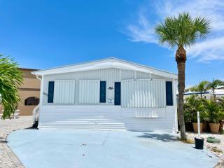 Coastal Adorable 2 Bedroom 1 And A Half Bath Beach House On Nettles Island Resort - 7