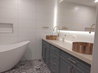 Rezara House - Upwey - 8