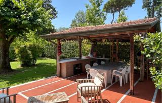 Gorgeous Home In Poveromo With Wifi - Cinquale - 5