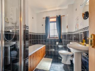 Eryb Cottage - Uk46883 - Kilmory - 1
