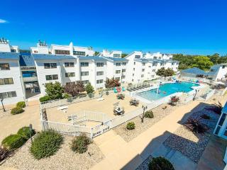 Lakeview Poolside 2bd2bapoolbalcony-sleeps 6pp - Osage Beach - 0