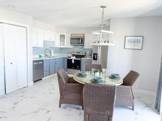 Lakeview Poolside 2bd2bapoolbalcony-sleeps 6pp - Osage Beach - 8