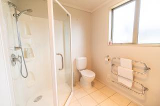 Wanaka Gem on Kings Dr - Mountain Views - 1