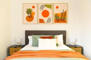 Elegant Melbourne Stay, Parking, Pool, Views - 1
