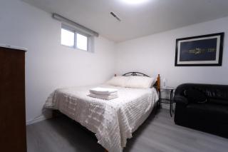 Scarborough 2BR Private Suite, Wifi, Steps to Bus - 1