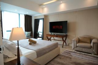 One Uptown Premium 2BR Suite - Manila - 4