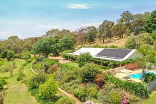 Monkey Gully Retreat - Pool - Mansfield - Sleeps 9 - 0