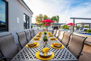 The Epic Resort an Acre of Fun for Everyone - Chandler - 3