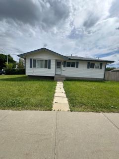 Room of mine - Edmonton - 9