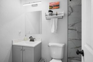 Family Friendly Find on Emerson! - 5