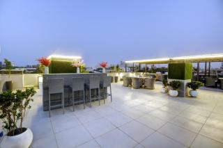 Saltstayz Premier - Galleria Market Road & Sector 27 - 5