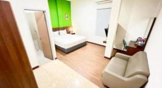 OYO 987 Hotel Bina Darma - 1