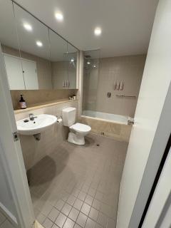 Oaks Glenelg Balcony Apartment - Glenelg - 4