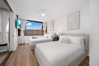 24F Diamond Head & Ocean Peek, Near Beach, Parking - 3