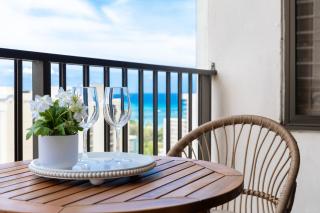 24F Diamond Head & Ocean Peek, Near Beach, Parking - 2
