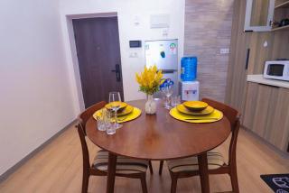 luxurious two bedroom with heated swimming pool well equipped gym ample parking space and children playing ground and amazing scenic city views - Nairobi - 0