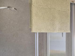 The Falcon - Uk45538 - 1