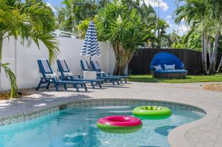 Family Fun | Pool | Game Room | Near Chase Stadium - 7