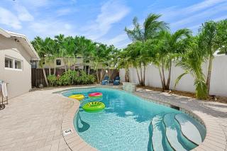 Family Fun | Pool | Game Room | Near Chase Stadium - 3