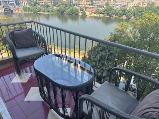 Nile View Apartment in Zamalek Stays - 9