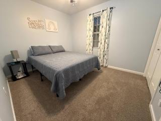 Home Away from Home~King Master w/Ensuite - Bland - 4