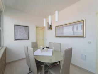 Apartment Marcela - Deluxe Two Bedroom Apartment with Terrace and Sea View - Sutivan - 4
