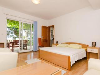 Apartments Plavac Mali- Comfort One Bedroom Apartment with Terrace and Sea View - 3