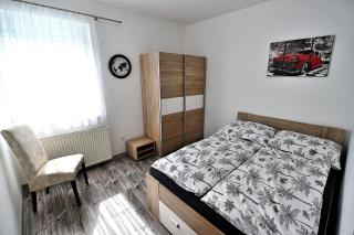 Zöld Apartmanház - Balatonboglár - 2