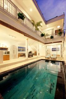 Luxury Villa Lois Canggu - Tumbak Bayuh - 0