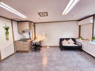 Healing Space Just 3 Min from Myeonghak St - 8
