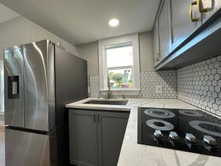 Tiny Private Room #2 in Shared 5BR House with Other Guests - Austin - 9