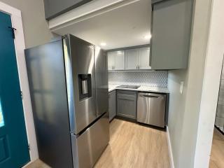 Tiny Private Room #2 in Shared 5BR House with Other Guests - Austin - 7