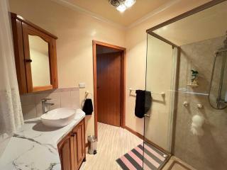 Farm-stay delight - - 5