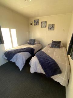 Waitomo Farmstay - Fantail Cabin 6 - Waitomo Caves - 1