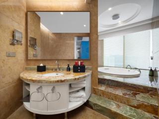 Days Hotel & Suites China Town - 4