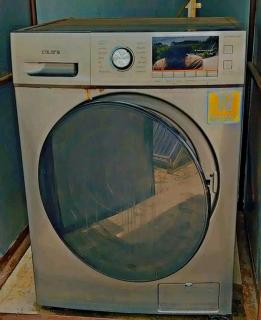 Northern Studio with Lake and City View - 1