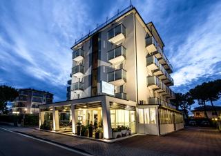 Hotel & Aparthotel Carinthia S - Lido di Jesolo - 0
