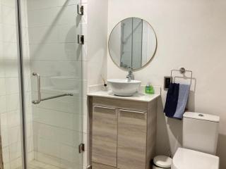 Fully Furnished Chic Studio in Cantonments - 4