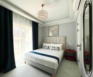 Sliema Trendy Rooftop Pool House - 2