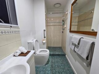 Fletcher Christian Apartments - Isabella Suites - 2