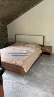 Sylbica Guesthouse - Tropojë - 5