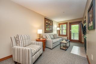 B105 One Bedroom Lake View - Oakland - 9