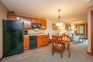 B205 One Bedroom Lake View - 5