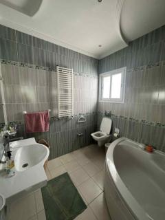 Sunny Villa Apartment, 10min Walk to La Marsa Beach - Dar Tahar Zaouch - 2
